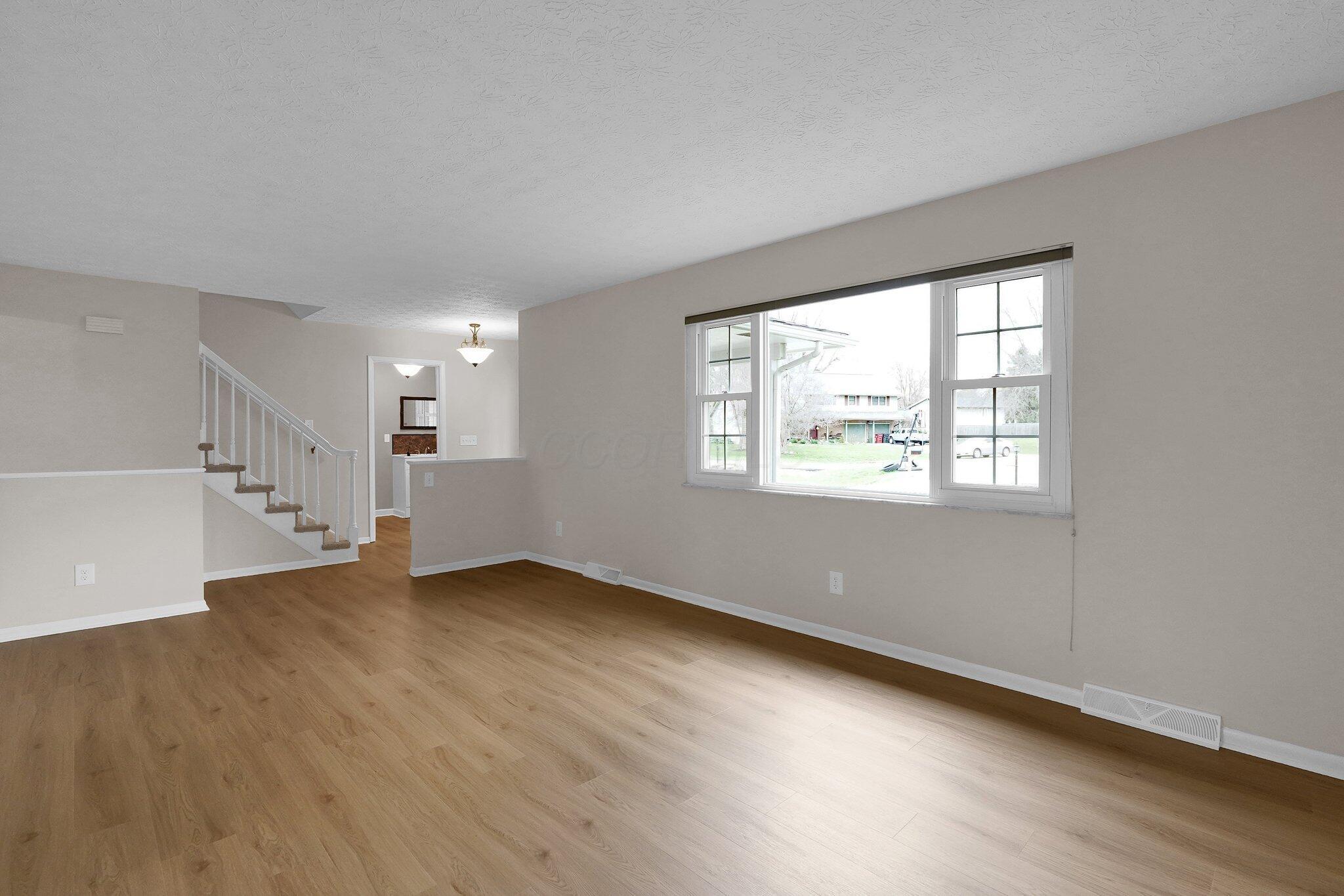 9027 Carriage Court, Pickerington, Ohio image 4
