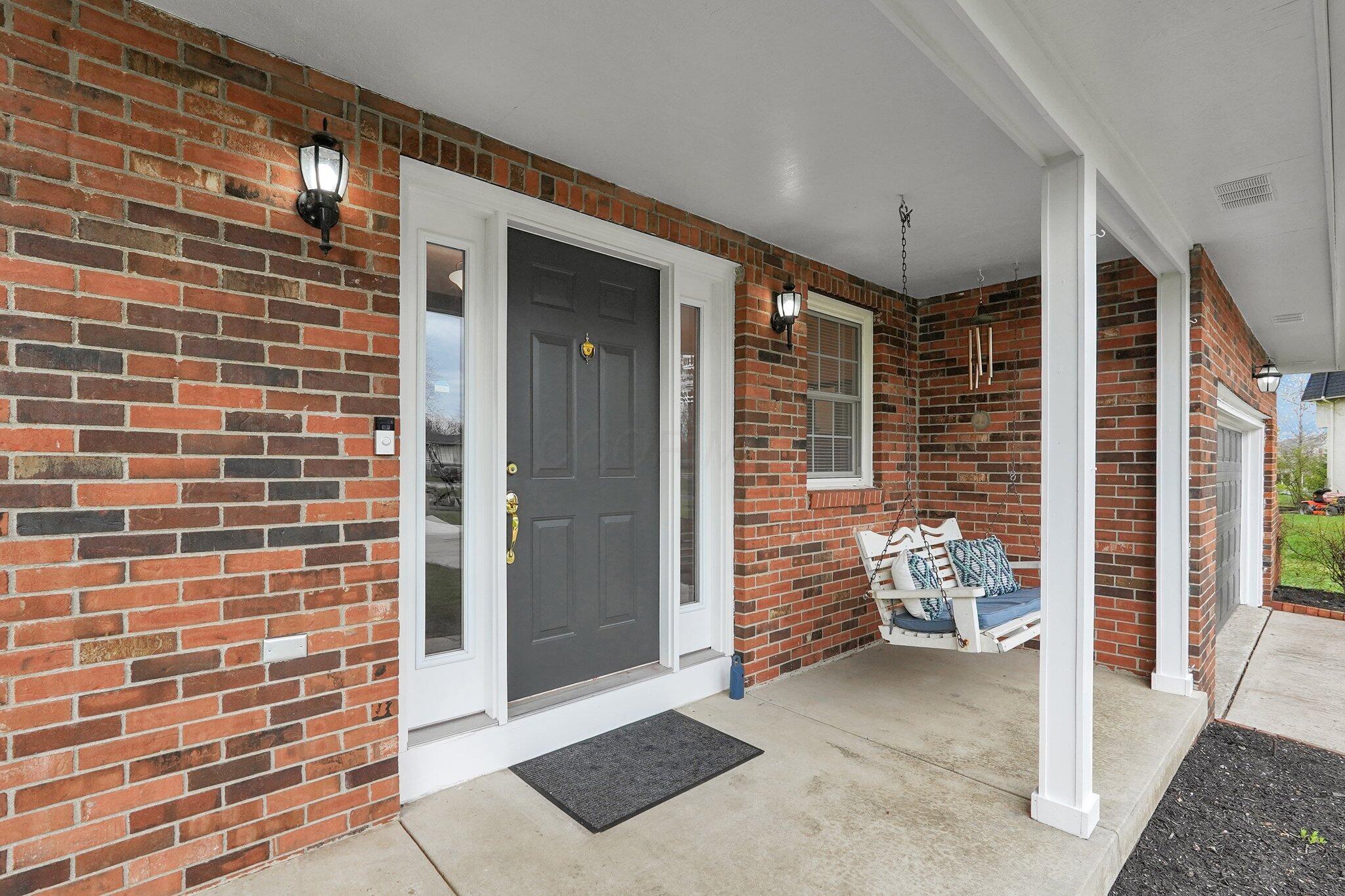 9027 Carriage Court, Pickerington, Ohio image 3