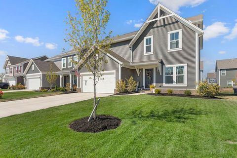 Photo of 1042 Queen Bee, Grove City, OH 43123 (MLS # 225034958)