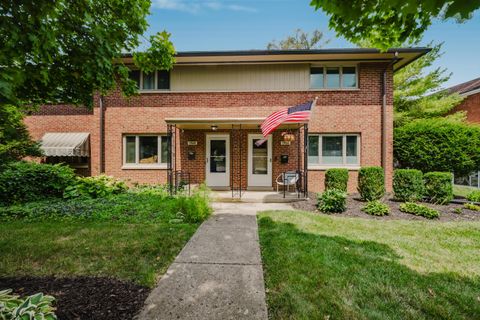 Photo of 1966 Northwest Boulevard, Columbus, OH 43212 (MLS # 226027430)