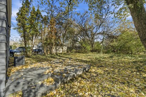 Tiny photo for 228 S Ashburton Road, Columbus, OH 43213 (MLS # 225045050)