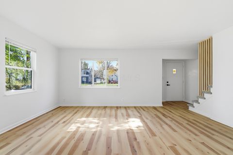 Tiny photo for 228 S Ashburton Road, Columbus, OH 43213 (MLS # 225045050)