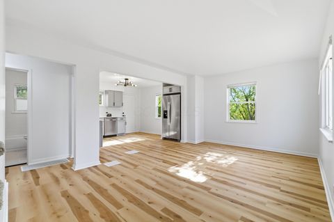 Tiny photo for 228 S Ashburton Road, Columbus, OH 43213 (MLS # 225045050)