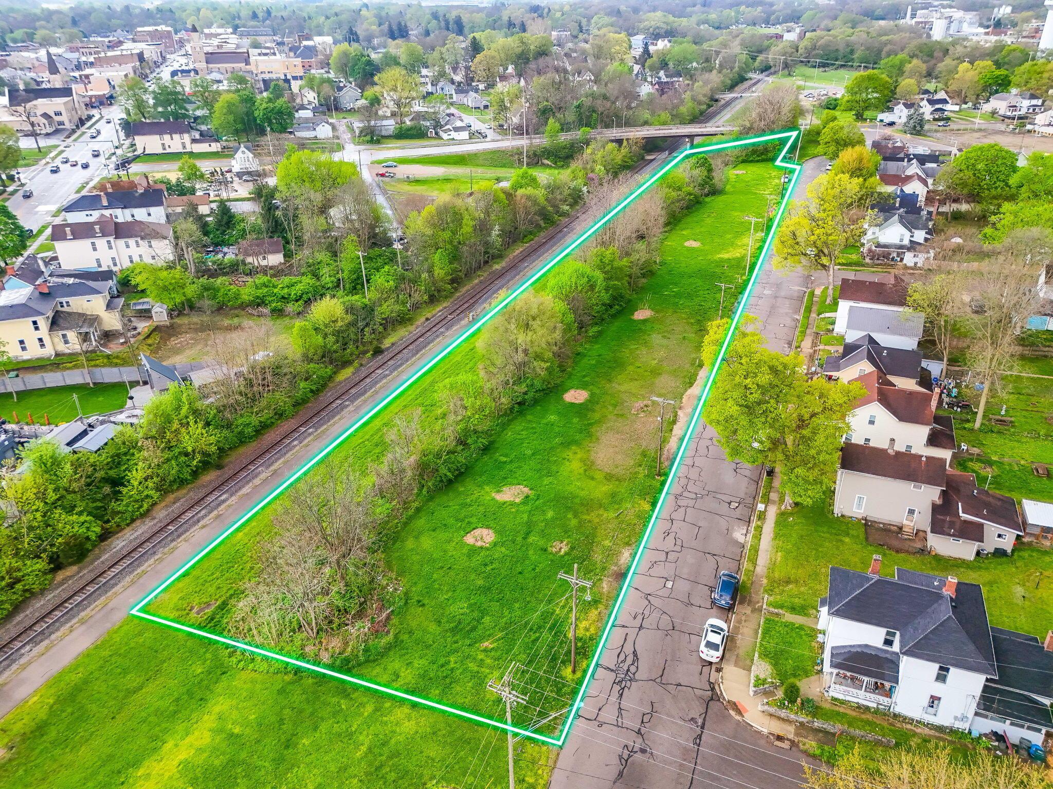 Laurel Oak Street, Urbana, Ohio image 17