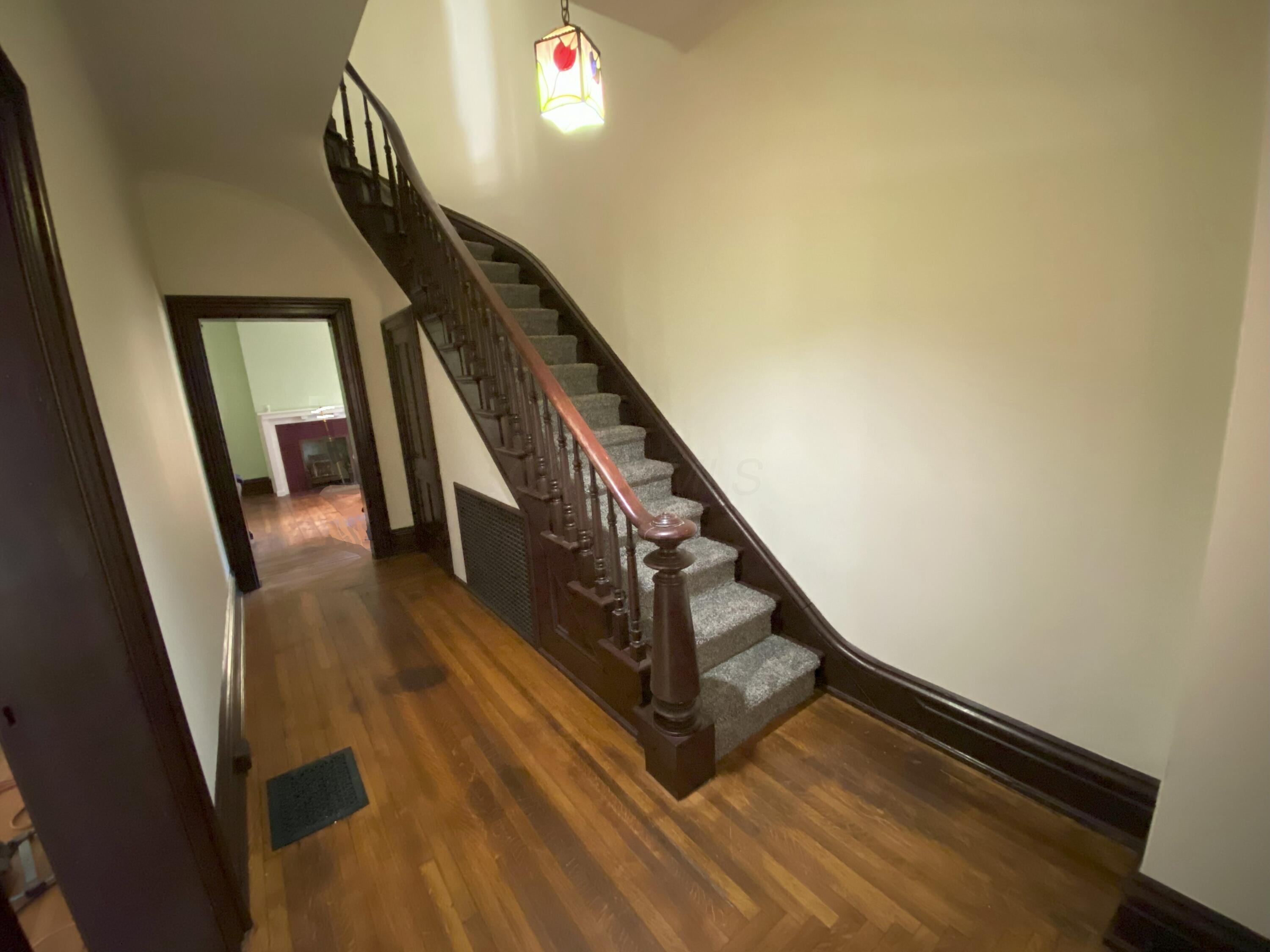 102 N Washington Street