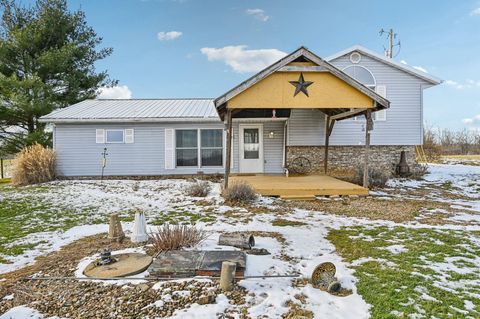 Photo of 3100 Durant Road, Zanesville, OH 43701 (MLS # 226000503)