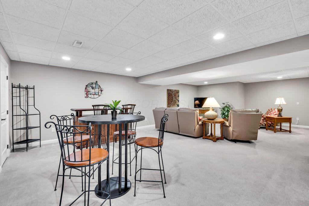 8356 Dolman Drive, Powell, Ohio image 36
