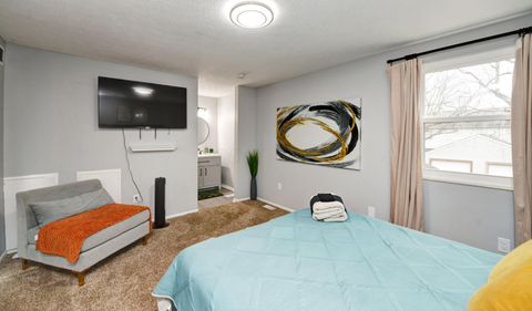 Tiny photo for 321 Northgate Court B #B, Westerville, OH 43081 (MLS # 226000827)