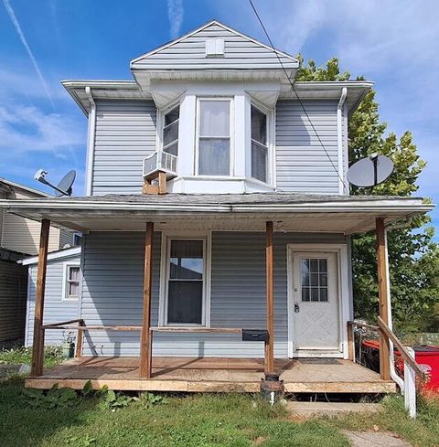 Photo of 170 Walnut Street, Roseville, OH 43777 (MLS # 225037870)