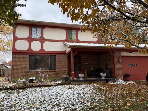 Photo of 3194 Adirondack Avenue, Columbus, OH 43231 (MLS # 225042562)