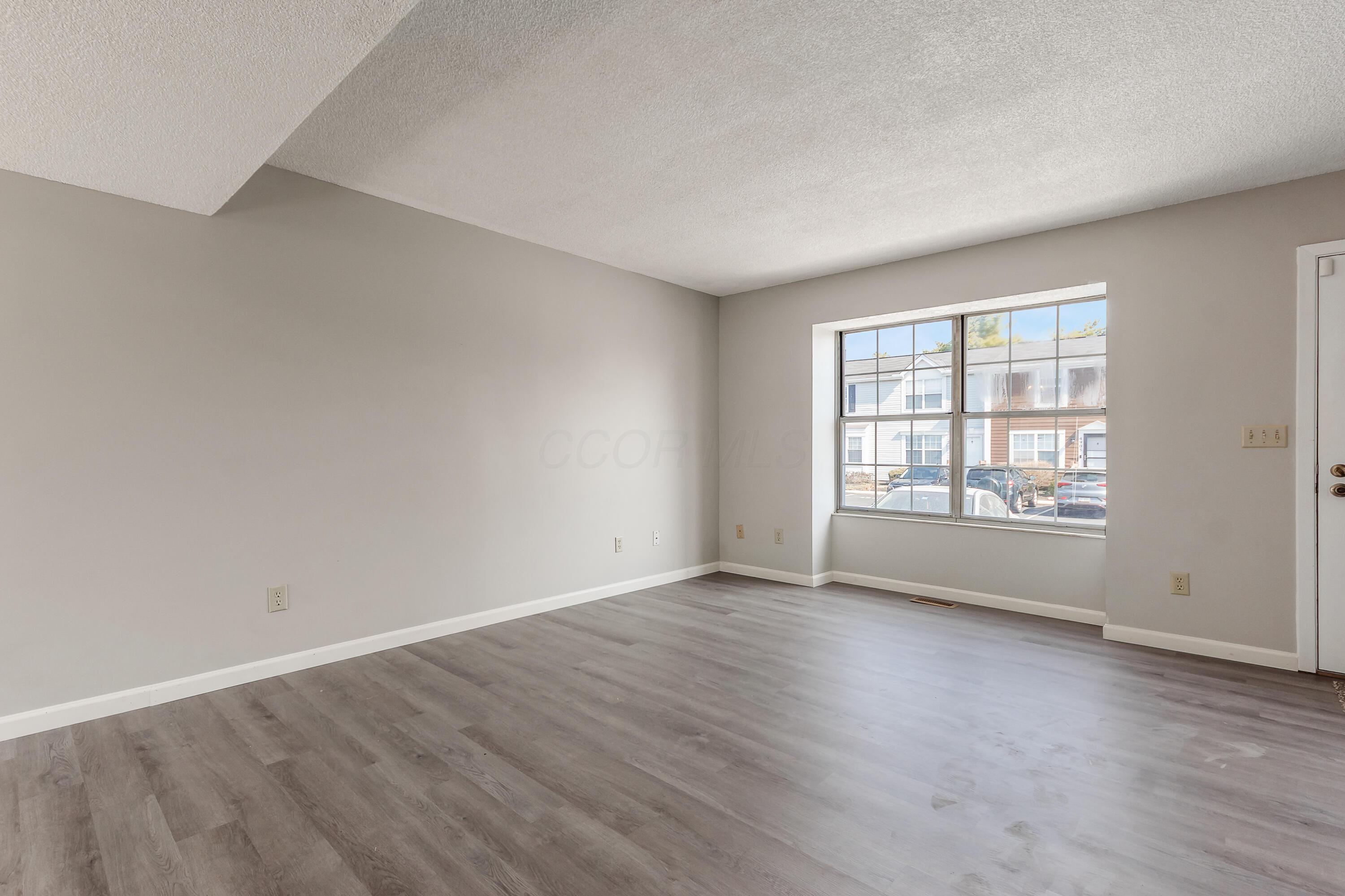 4913 Stoneybrook Boulevard #21A, Hilliard, Ohio image 6