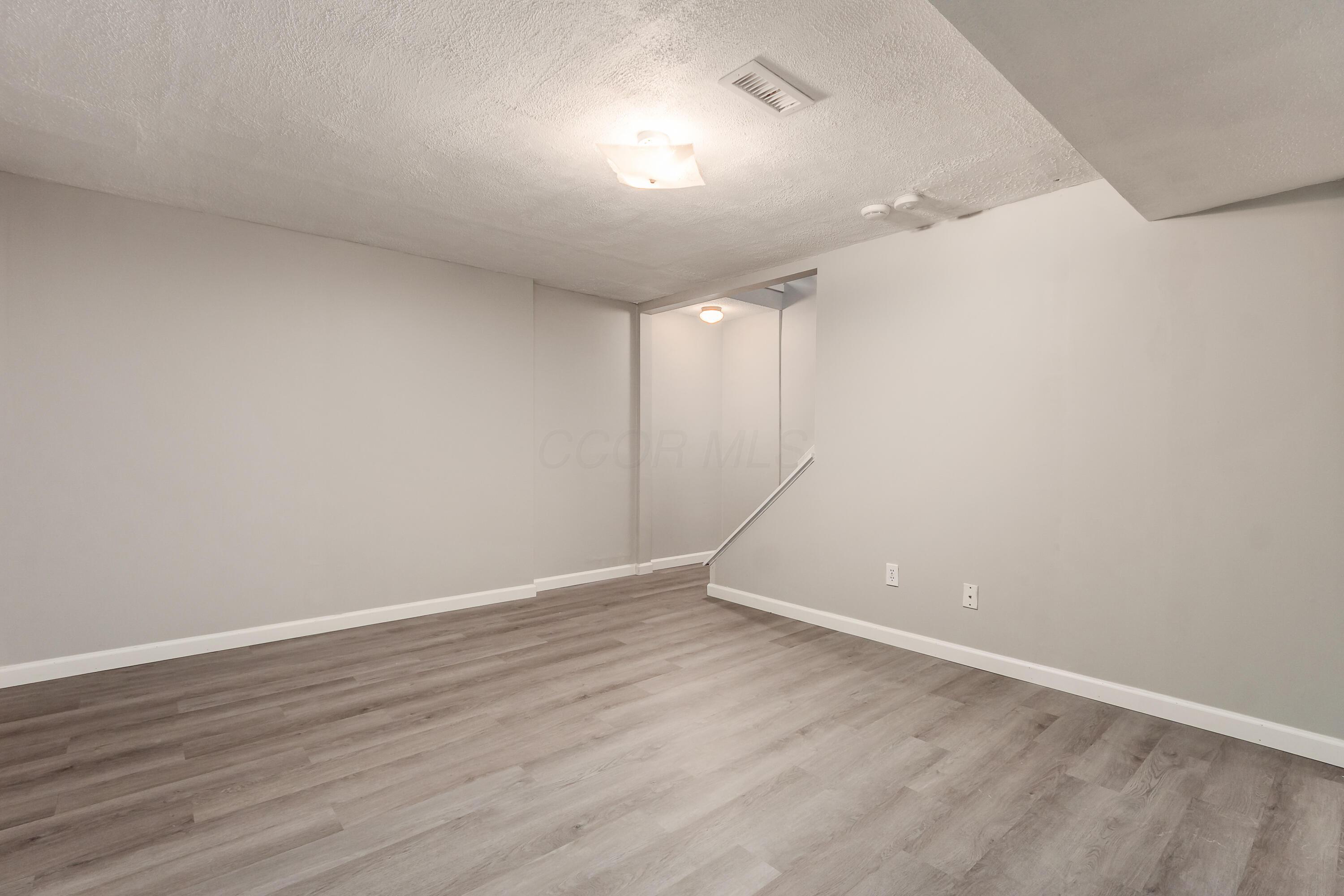 4913 Stoneybrook Boulevard #21A, Hilliard, Ohio image 31