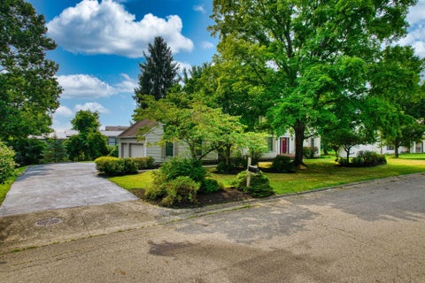 Photo of 670 Carriage Court, Newark, OH 43055 (MLS # 226028957)