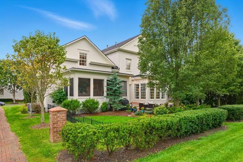 Tiny photo for 4 Pickett Place, New Albany, OH 43054 (MLS # 225039663)