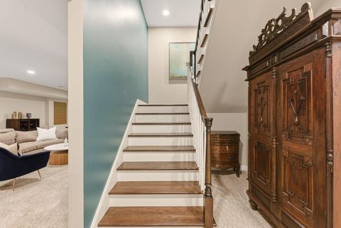 Tiny photo for 4 Pickett Place, New Albany, OH 43054 (MLS # 225039663)