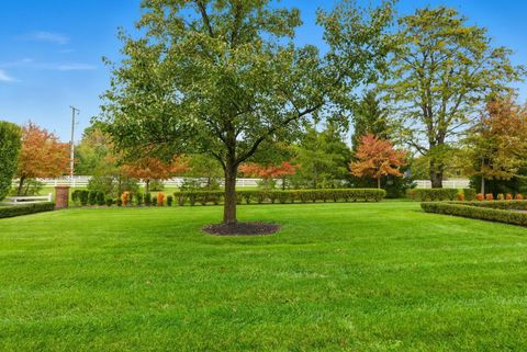 Tiny photo for 4 Pickett Place, New Albany, OH 43054 (MLS # 225039663)