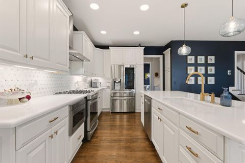 Tiny photo for 4 Pickett Place, New Albany, OH 43054 (MLS # 225039663)