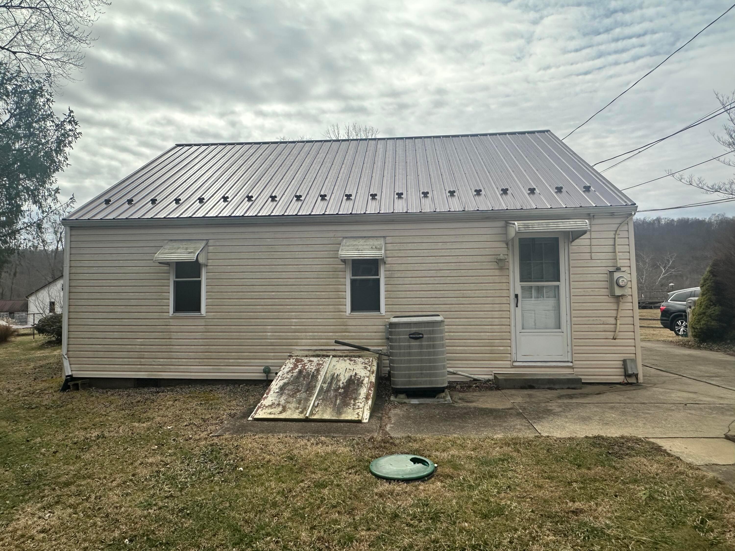 8752 N Rokeby Drive, Mcconnelsville, Ohio image 33