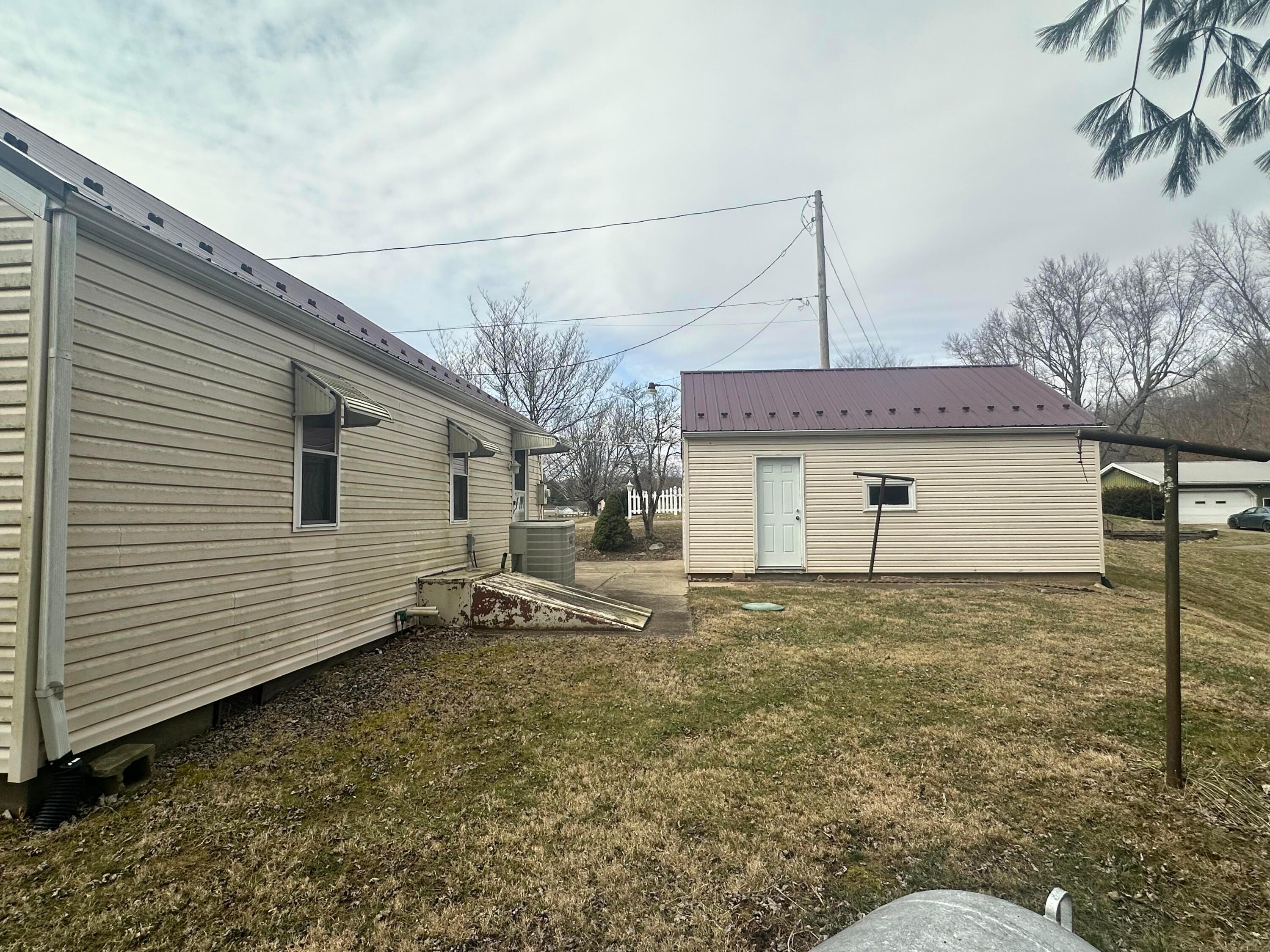 8752 N Rokeby Drive, Mcconnelsville, Ohio image 32