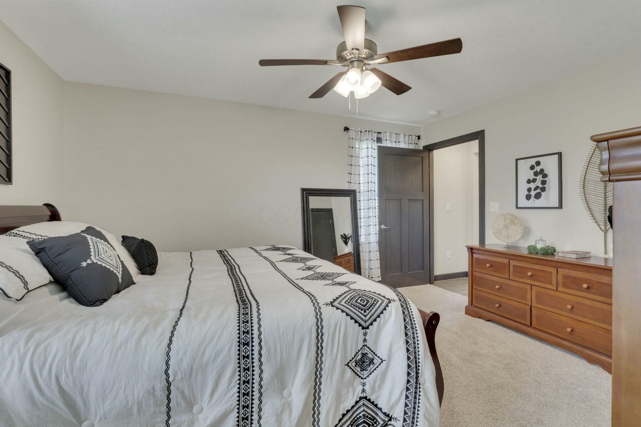 803 Mandy Lane, Newark, Ohio image 31
