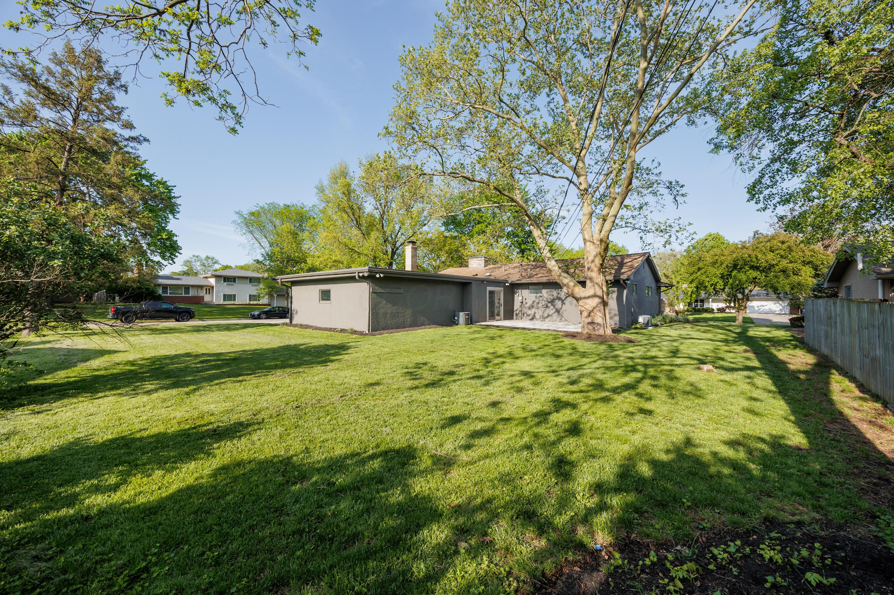 3919 Hillview Drive, Columbus, Ohio image 40
