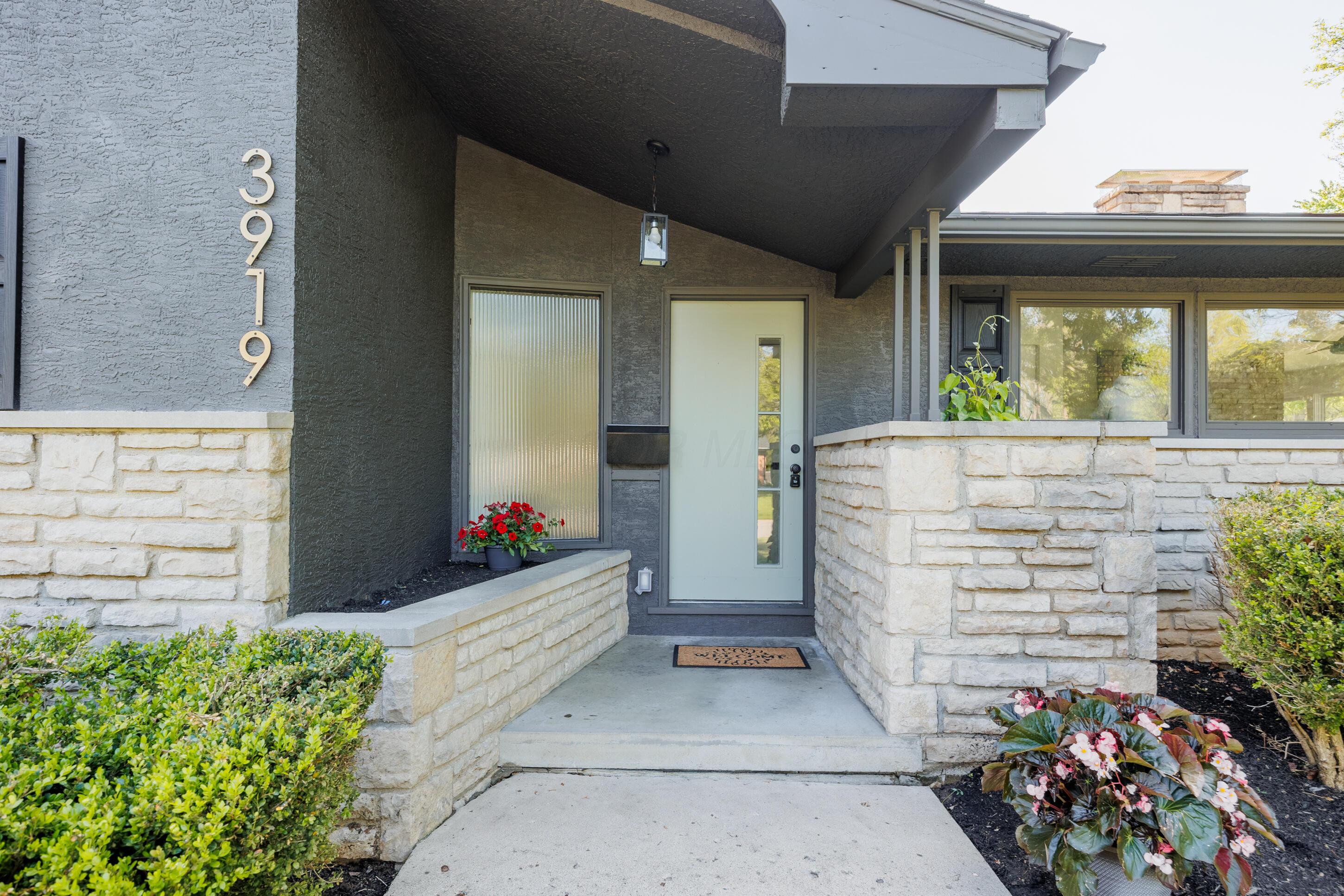 3919 Hillview Drive, Columbus, Ohio image 3