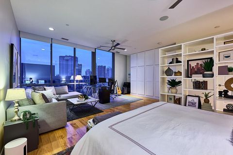 Tiny photo for 300 W Spring Street 1302 #1302, Columbus, OH 43215 (MLS # 226004902)