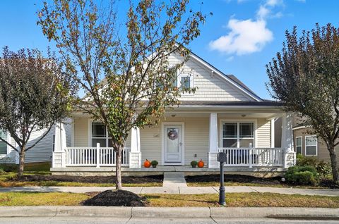 Photo of 4487 Pebble Beach Drive, Grove City, OH 43123 (MLS # 225036385)