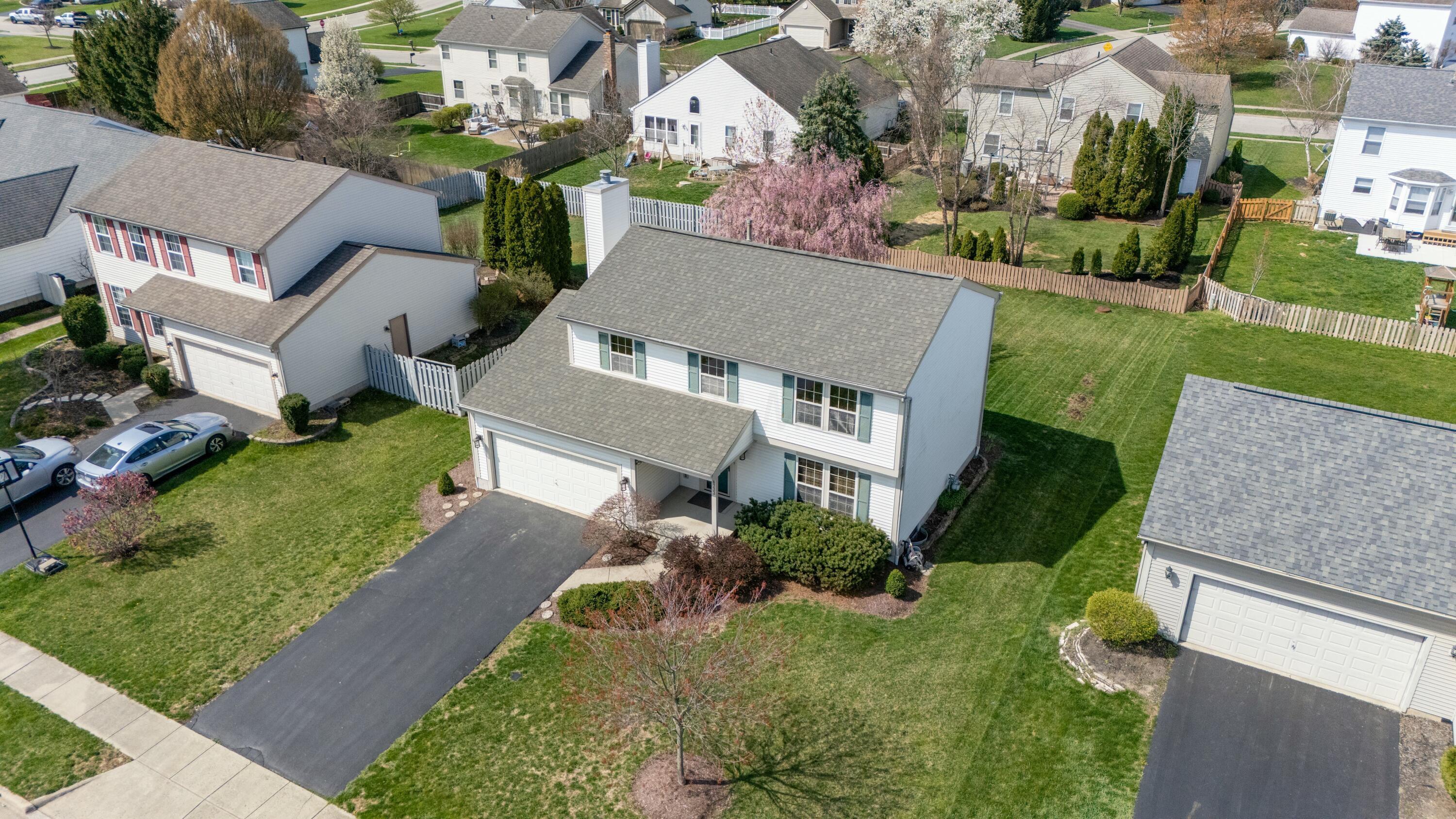 8733 Clarksdale Drive, Lewis Center, Ohio image 4