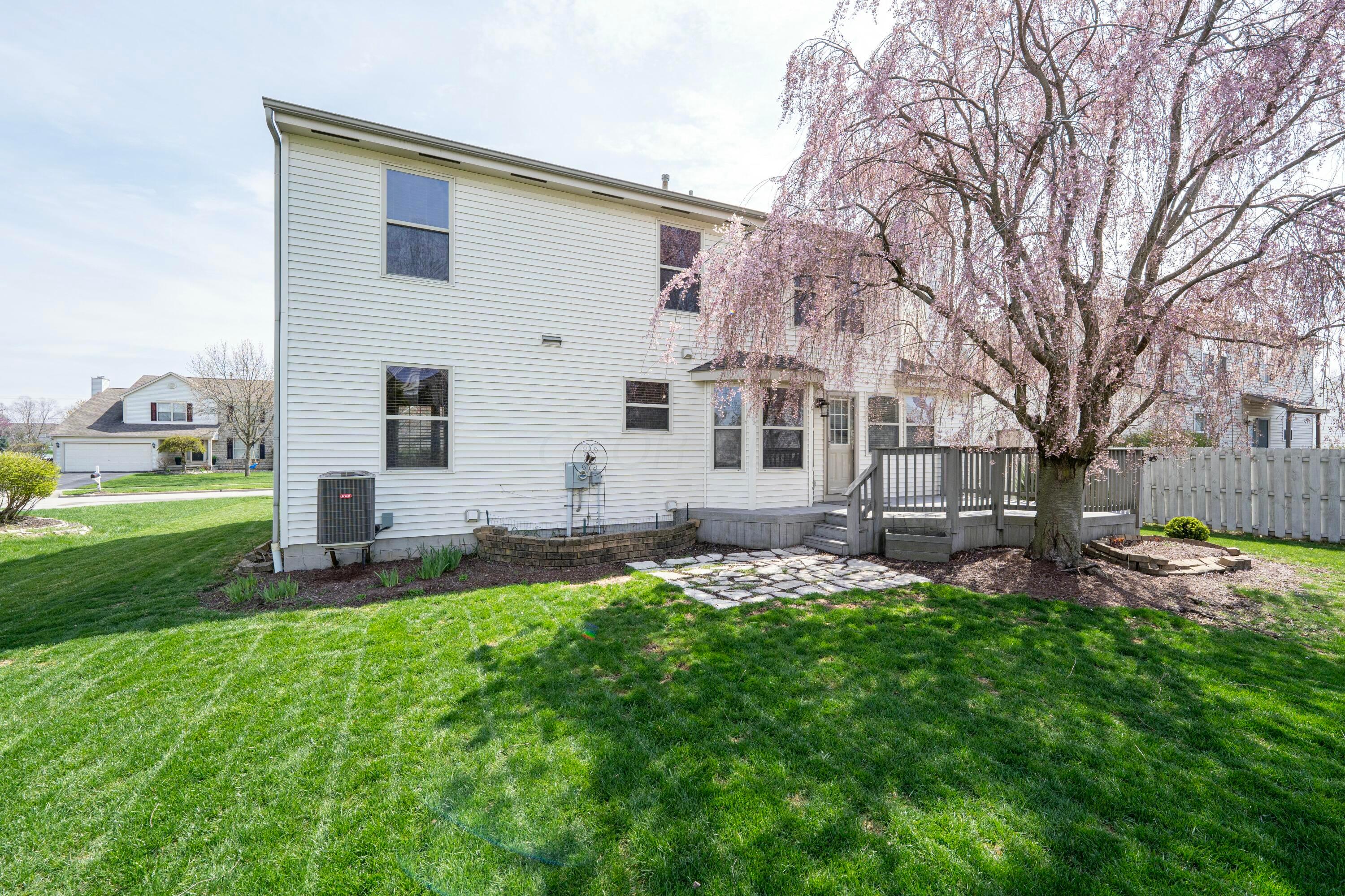 8733 Clarksdale Drive, Lewis Center, Ohio image 36