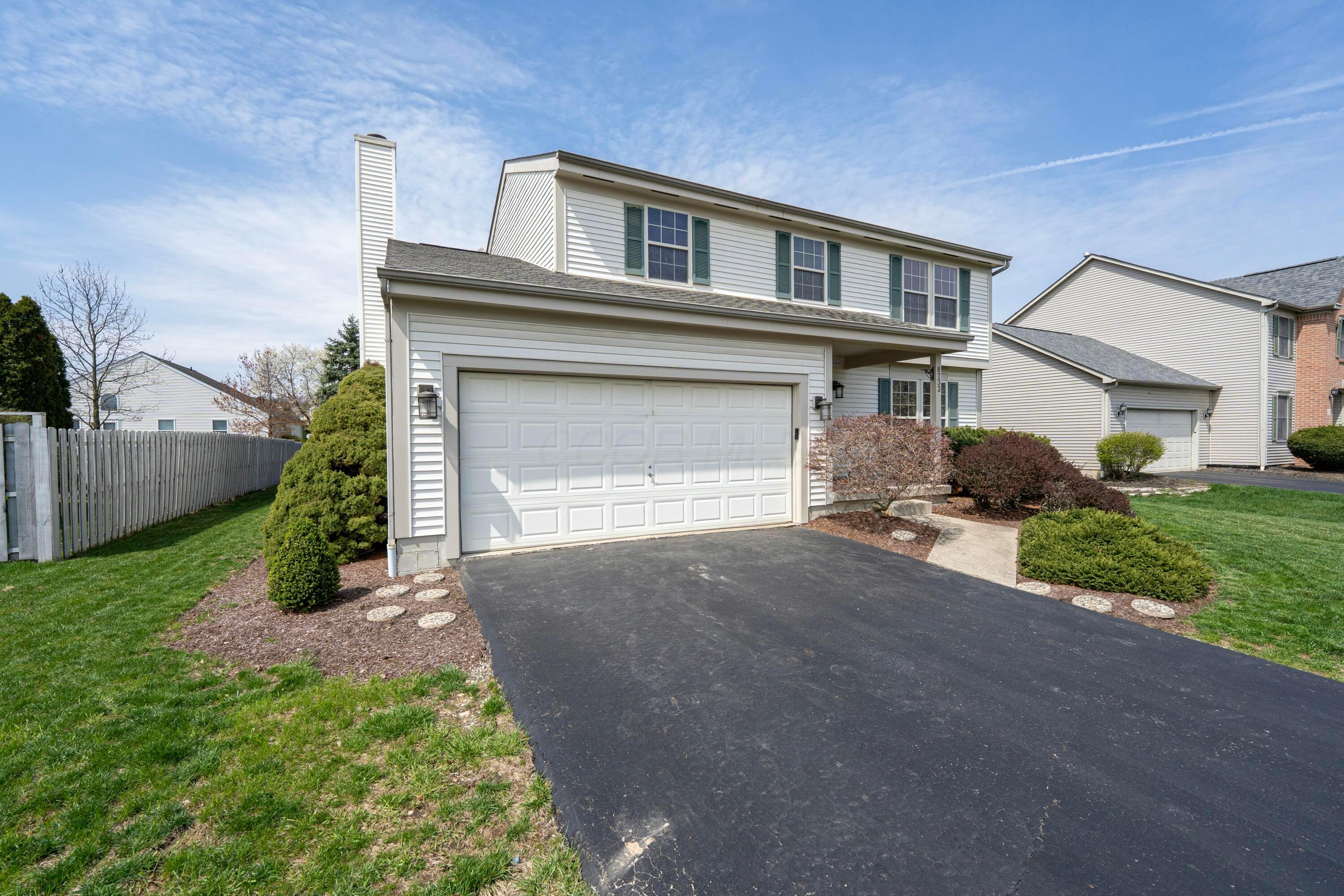 8733 Clarksdale Drive, Lewis Center, Ohio image 2