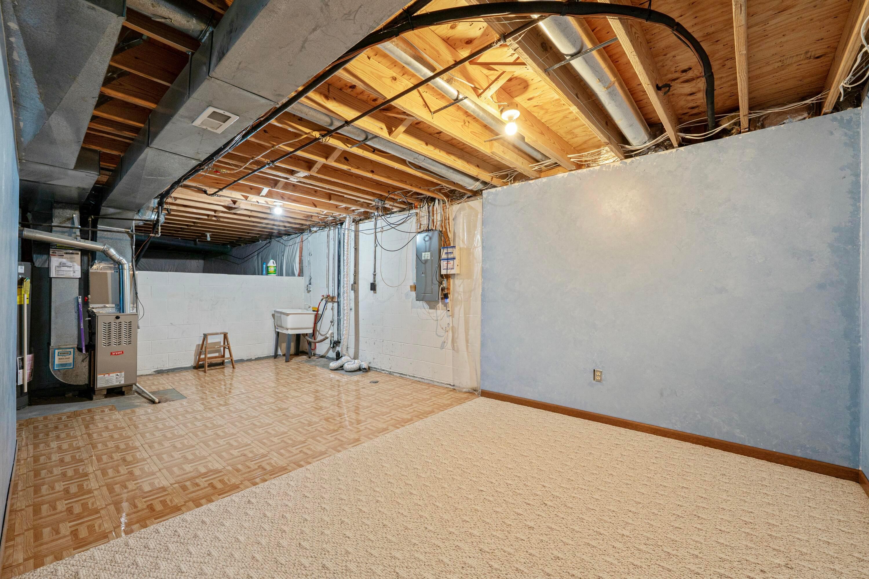 8733 Clarksdale Drive, Lewis Center, Ohio image 32
