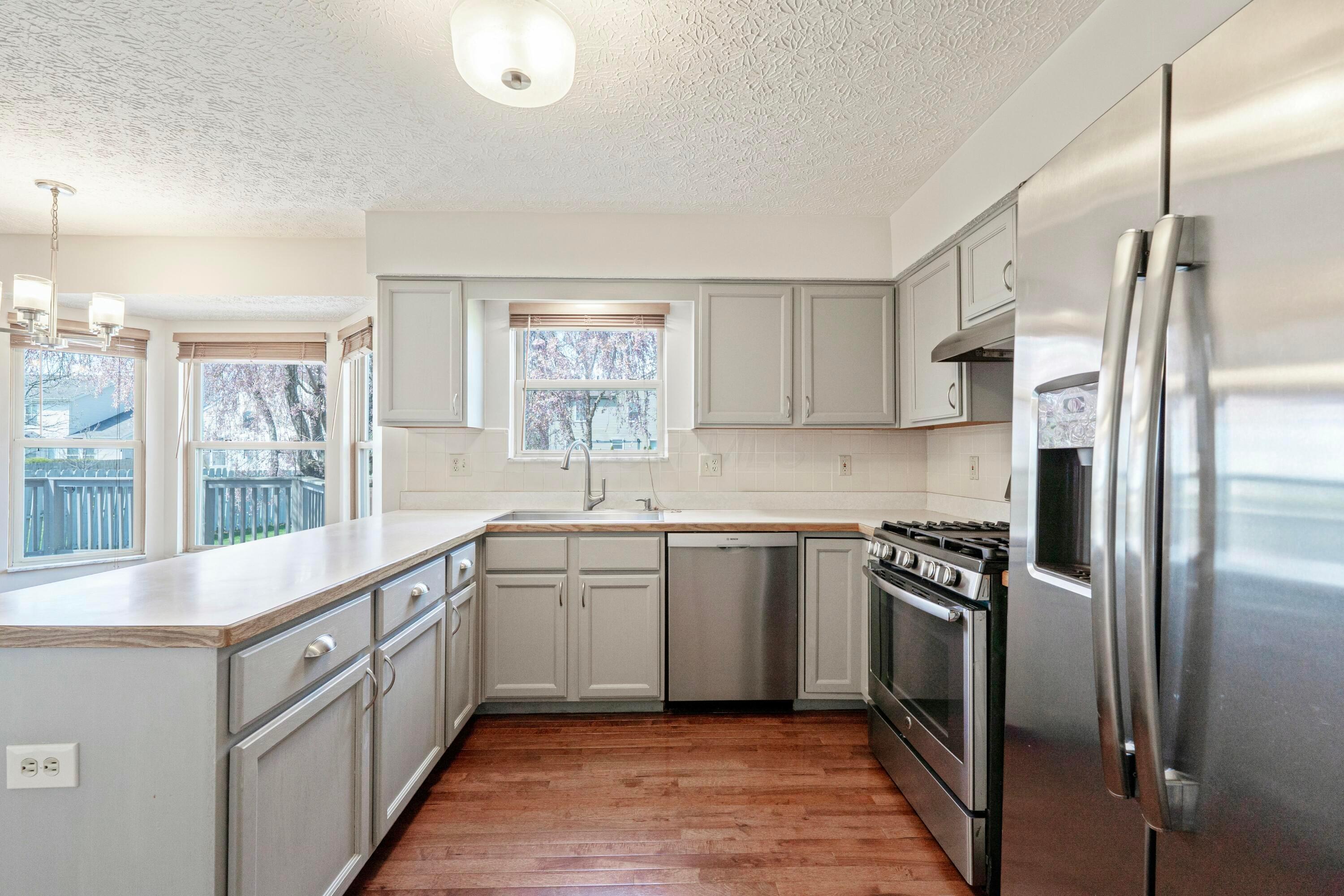 8733 Clarksdale Drive, Lewis Center, Ohio image 17