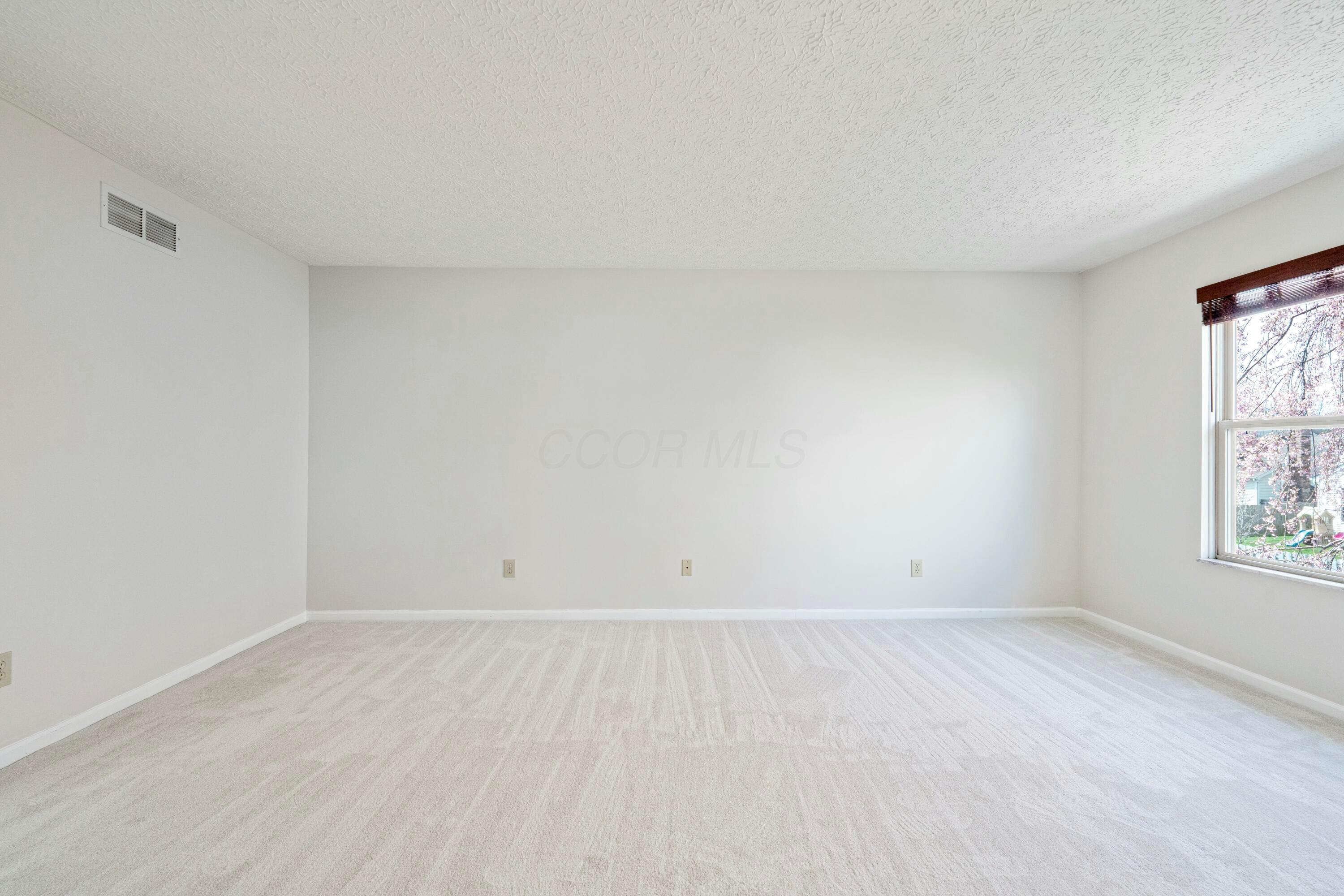 8733 Clarksdale Drive, Lewis Center, Ohio image 23