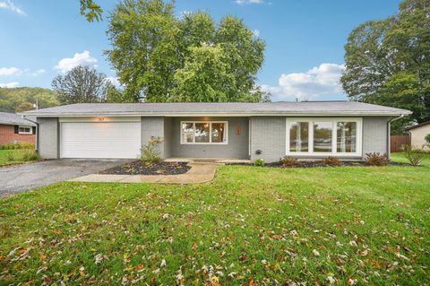 Photo of 787 Country Club Drive, Newark, OH 43055 (MLS # 225038309)