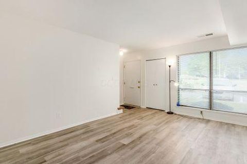 Tiny photo for 4692 Charecote Lane E #E, Columbus, OH 43220 (MLS # 226005464)