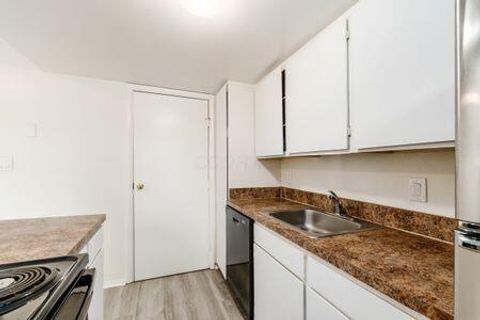 Tiny photo for 4692 Charecote Lane E #E, Columbus, OH 43220 (MLS # 226005464)