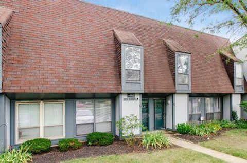 Tiny photo for 4692 Charecote Lane E #E, Columbus, OH 43220 (MLS # 226005464)