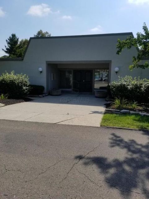 Tiny photo for 4692 Charecote Lane E #E, Columbus, OH 43220 (MLS # 226005464)