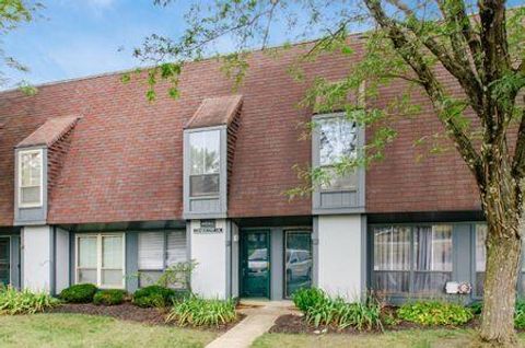 Tiny photo for 4692 Charecote Lane E #E, Columbus, OH 43220 (MLS # 226005464)