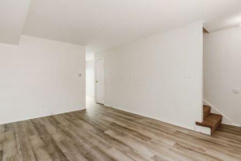 Tiny photo for 4692 Charecote Lane E #E, Columbus, OH 43220 (MLS # 226005464)