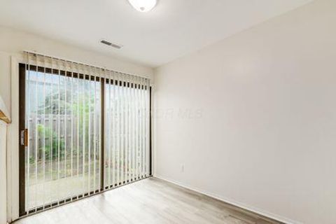 Tiny photo for 4692 Charecote Lane E #E, Columbus, OH 43220 (MLS # 226005464)