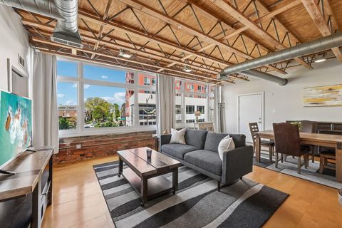 Tiny photo for 956 N High Street 2X #2X, Columbus, OH 43201 (MLS # 226014488)