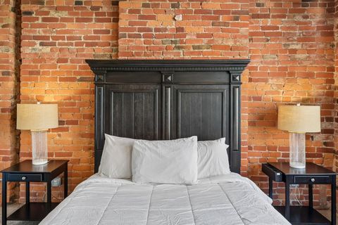 Tiny photo for 956 N High Street 2X #2X, Columbus, OH 43201 (MLS # 226014488)