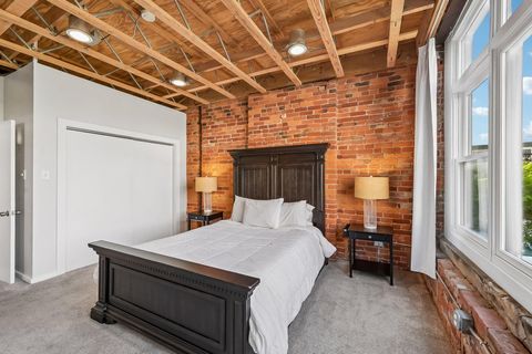 Tiny photo for 956 N High Street 2X #2X, Columbus, OH 43201 (MLS # 226014488)