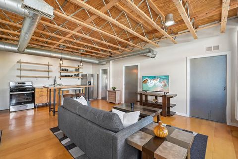 Tiny photo for 956 N High Street 2X #2X, Columbus, OH 43201 (MLS # 226014488)