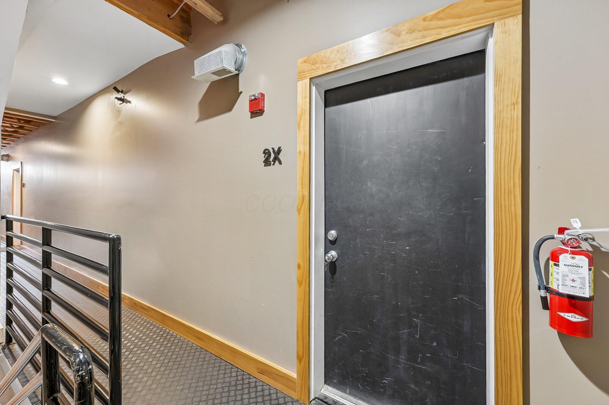 956 N High Street 2X