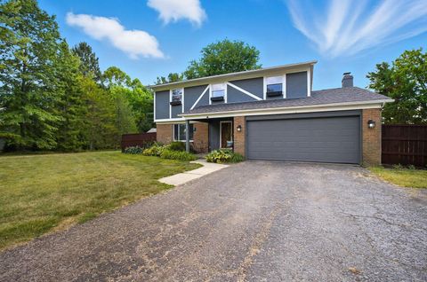 Tiny photo for 6869 Cedar Brook Place, New Albany, OH 43054 (MLS # 225035780)