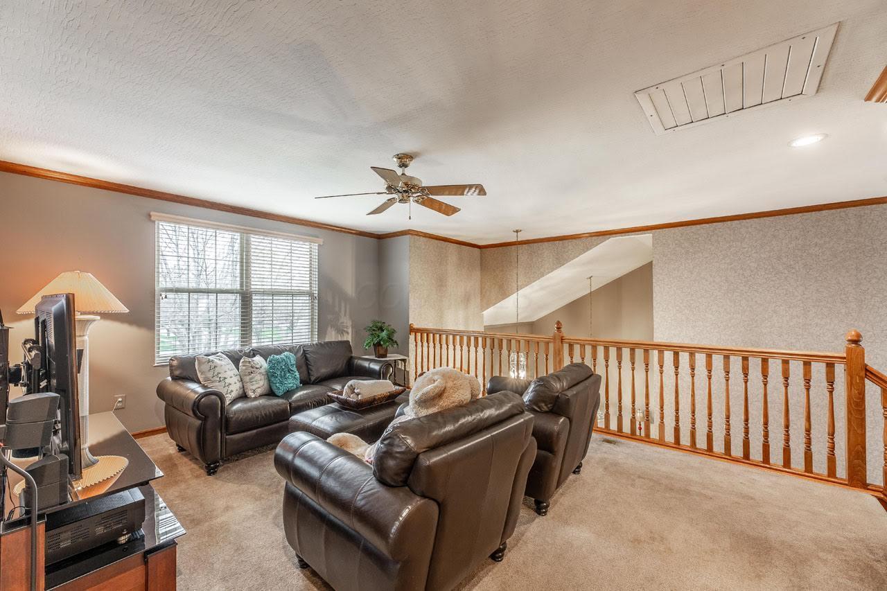 4506 Trailane Drive, Hilliard, Ohio image 38