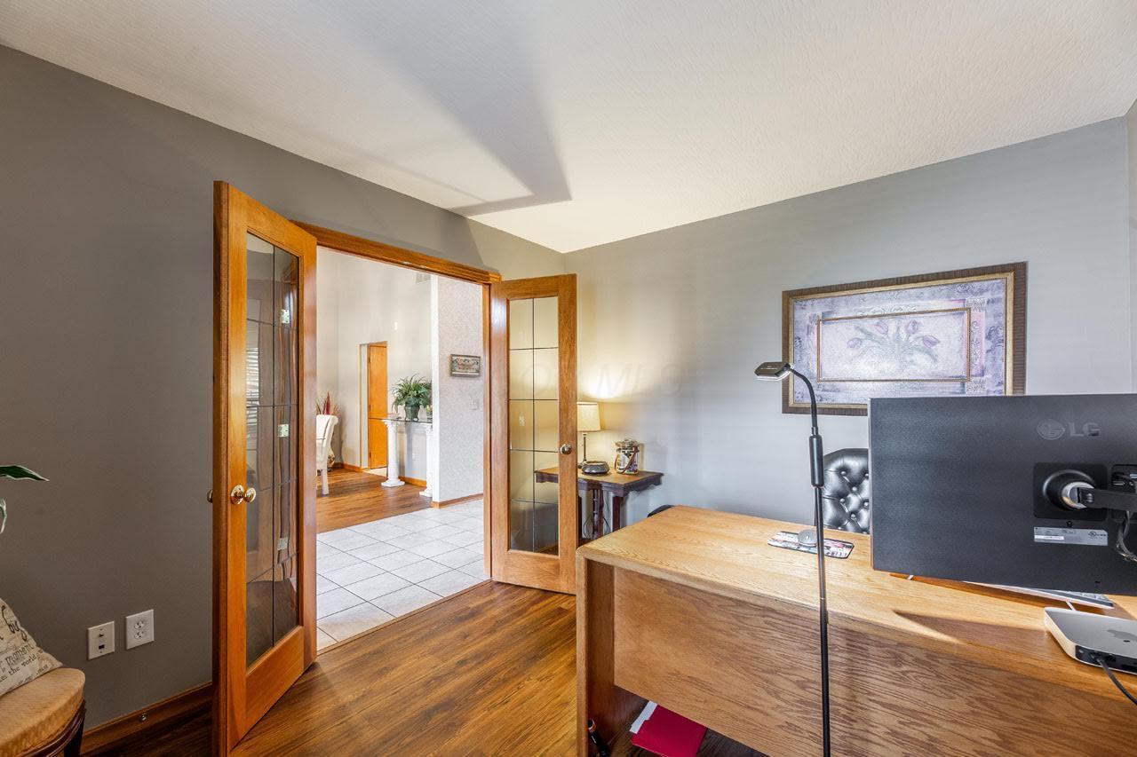 4506 Trailane Drive, Hilliard, Ohio image 11